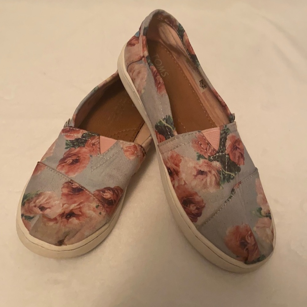 Girls toms